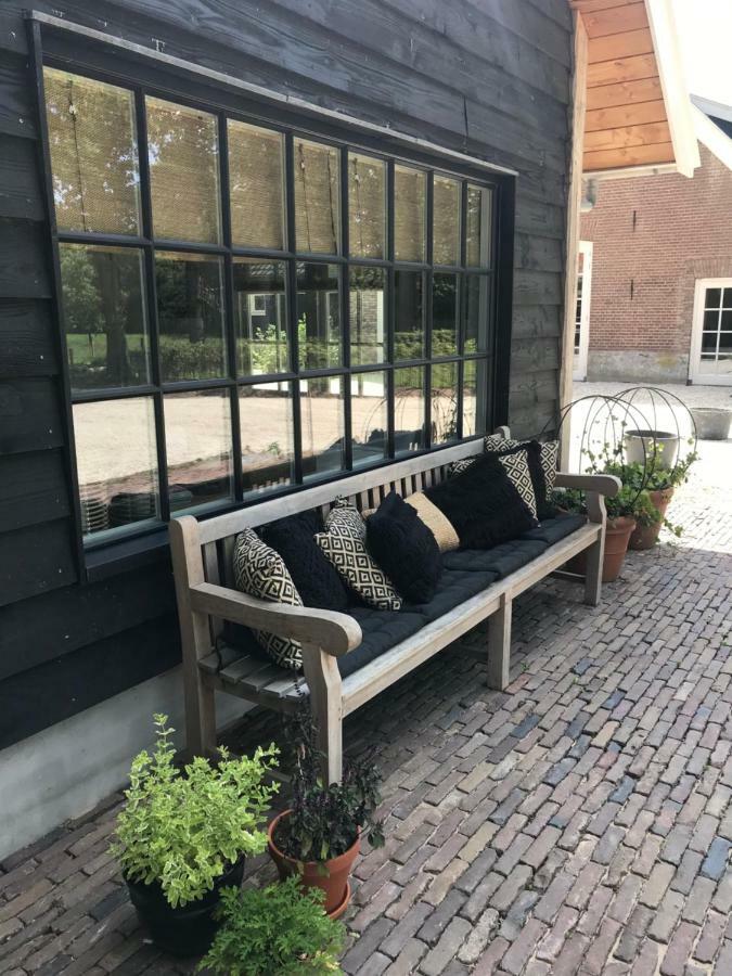 The Barn Hotel Emst Bagian luar foto