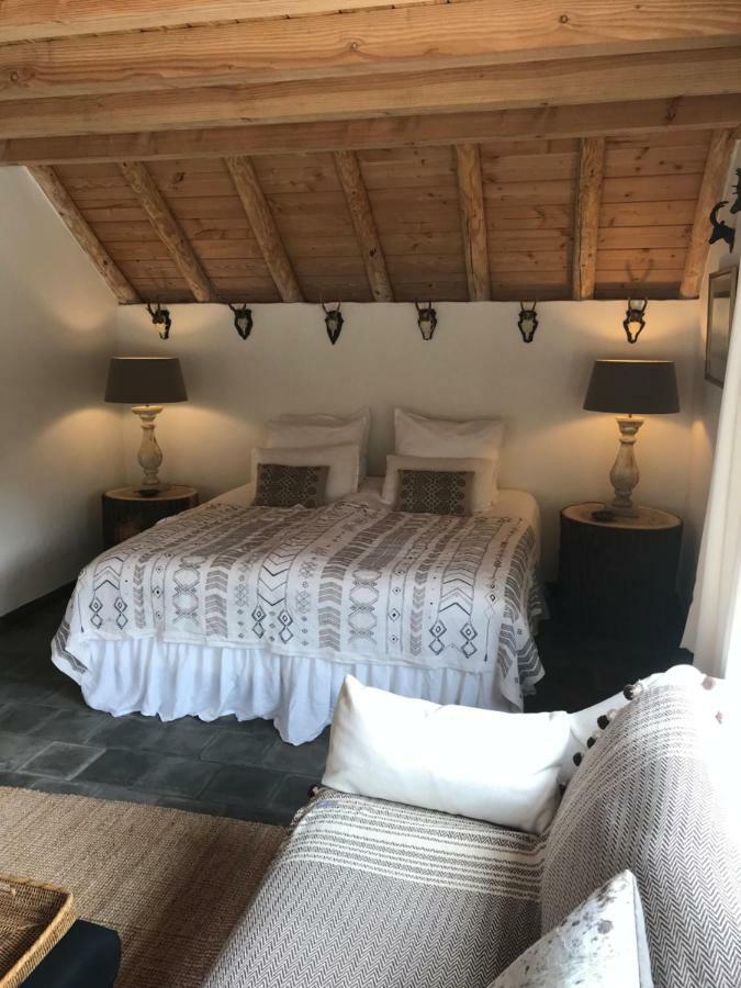 The Barn Hotel Emst Bagian luar foto