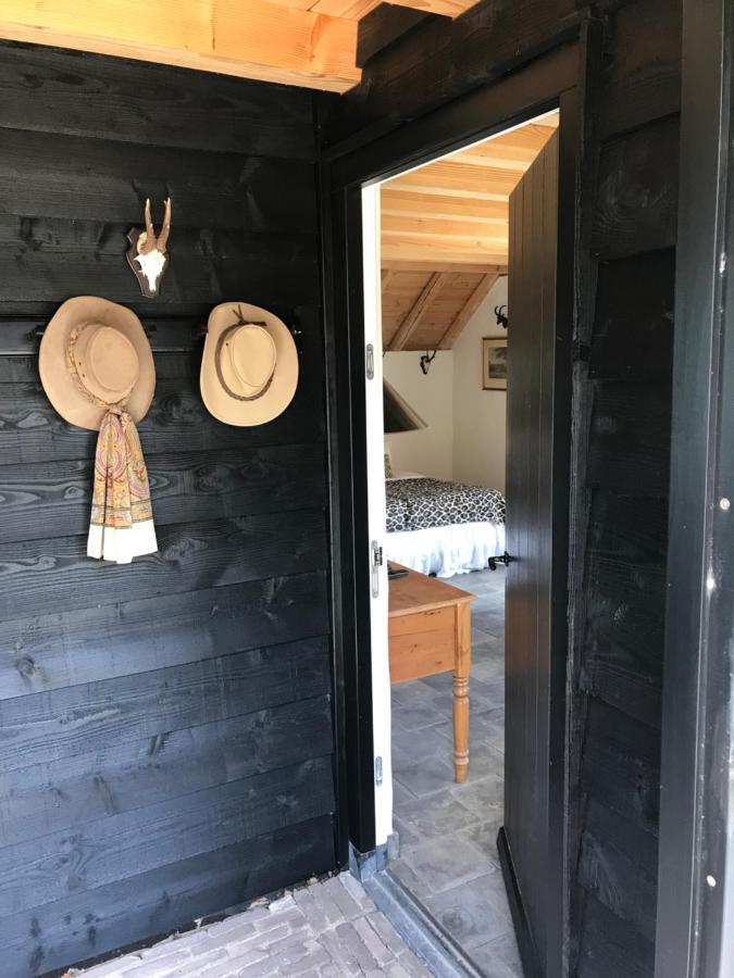 The Barn Hotel Emst Bagian luar foto