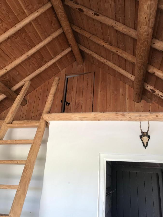 The Barn Hotel Emst Bagian luar foto